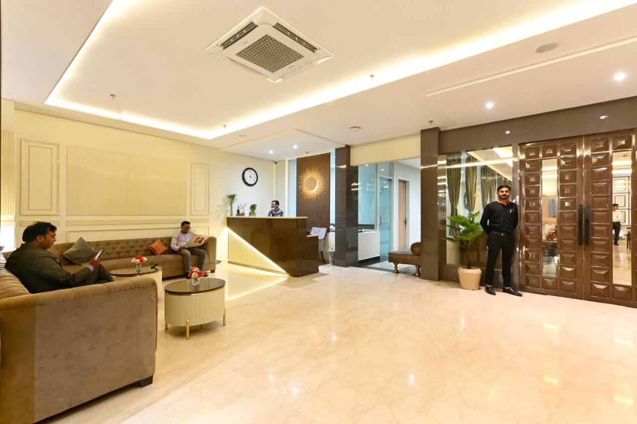 Hotel Avalon Palms Agra 아그라 외부 사진