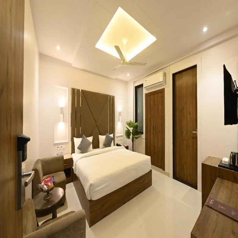 Hotel Avalon Palms Agra 아그라 외부 사진