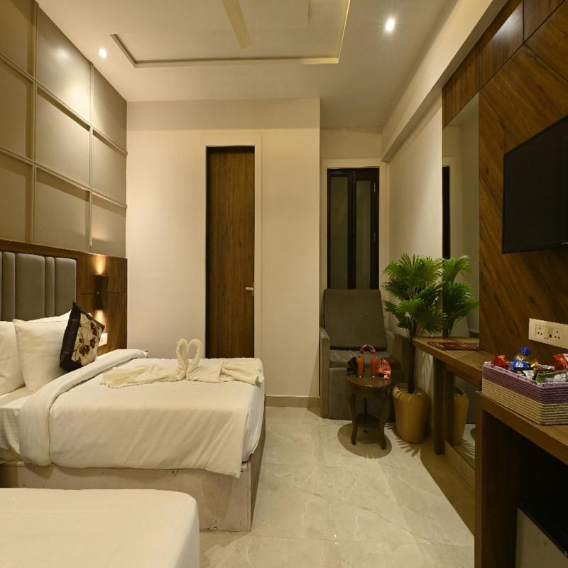 Hotel Avalon Palms Agra 아그라 외부 사진