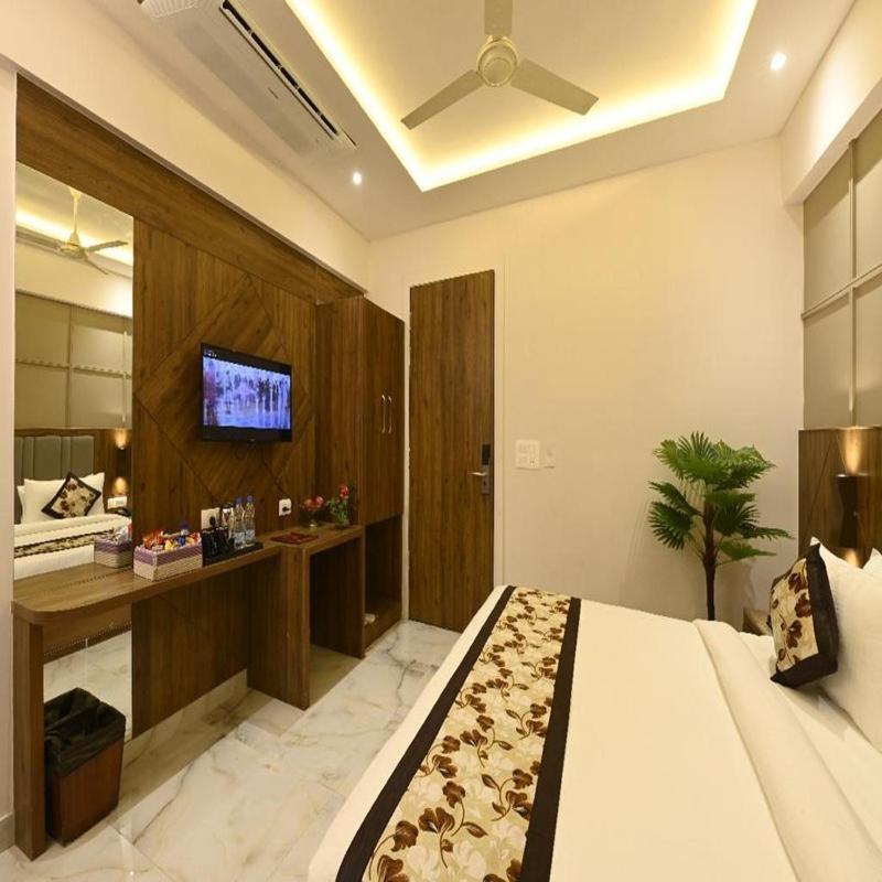 Hotel Avalon Palms Agra 아그라 외부 사진